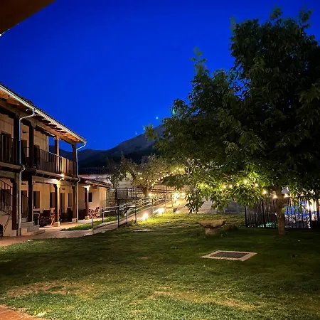 Dona Jimena Del Ambroz 4 Estrellas Complejo Unico En El Centro Del Pueblo