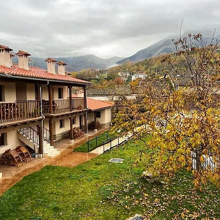 Dona Jimena Del Ambroz 4 Estrellas Complejo Unico En El Centro Del Pueblo Апартаменты *