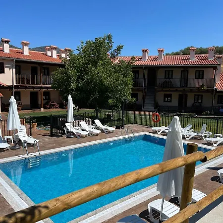 Apartamento Rurales Doña Jimena Del Ambroz 4 Estrellas Complejo único En El Centro Del Pueblo