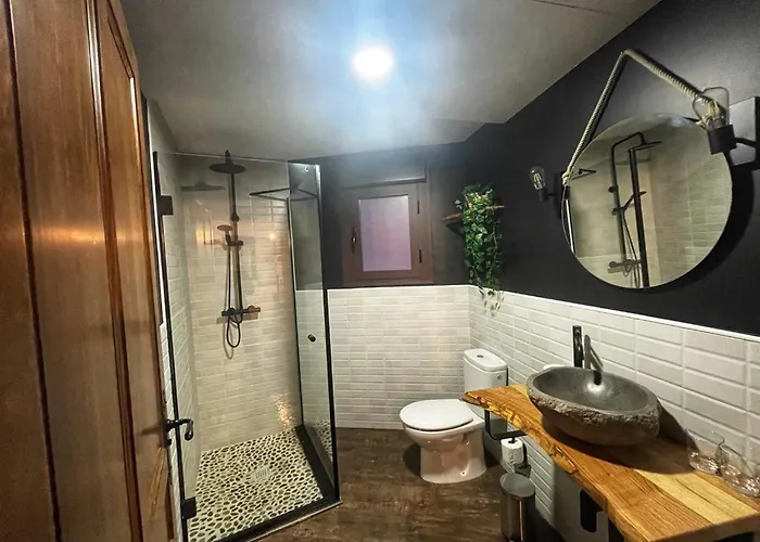 Dona Jimena Del Ambroz 4 Estrellas Complejo Unico En El Centro Del Pueblo Хервас