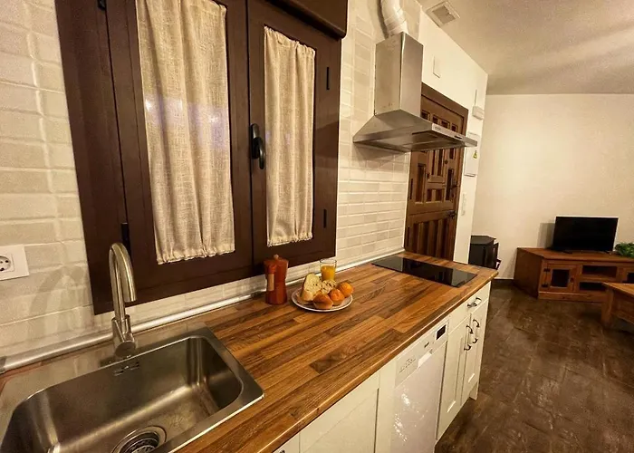 Dona Jimena Del Ambroz 4 Estrellas Complejo Unico En El Centro Del Pueblo Хервас