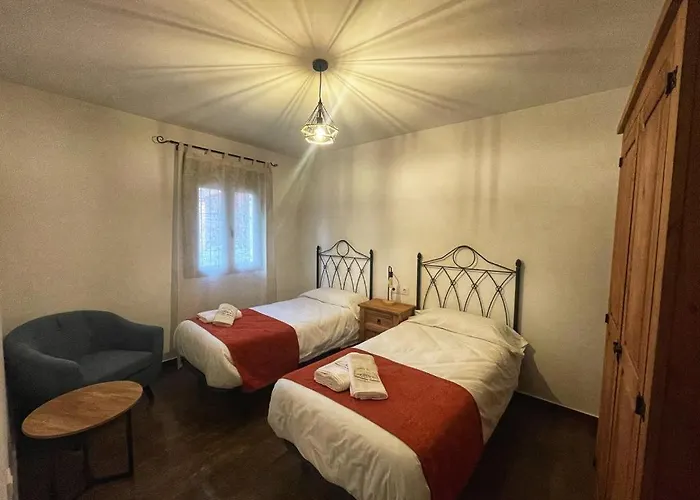 Dona Jimena Del Ambroz 4 Estrellas Complejo Unico En El Centro Del Pueblo * Hervás