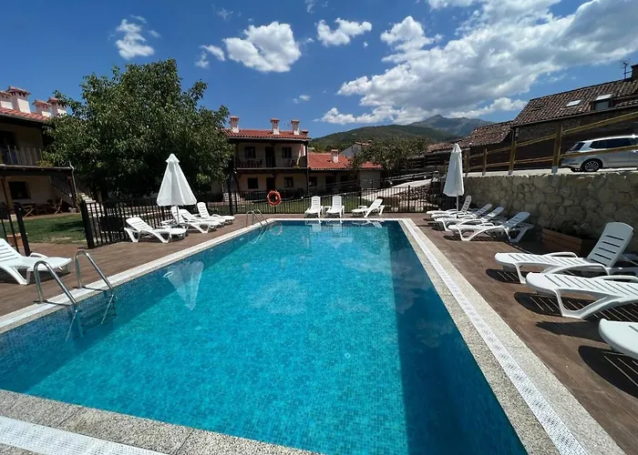 Dona Jimena Del Ambroz 4 Estrellas Complejo Unico En El Centro Del Pueblo *