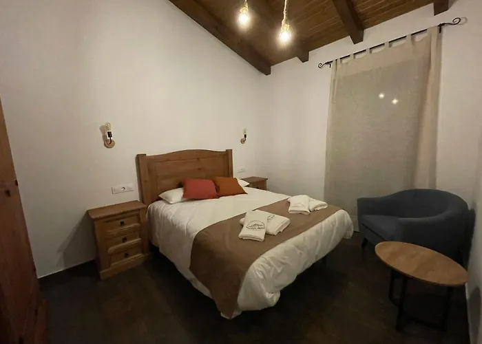 Dona Jimena Del Ambroz 4 Estrellas Complejo Unico En El Centro Del Pueblo