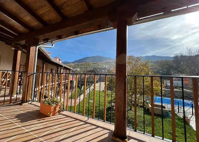 Dona Jimena Del Ambroz 4 Estrellas Complejo Unico En El Centro Del Pueblo Апартаменты *