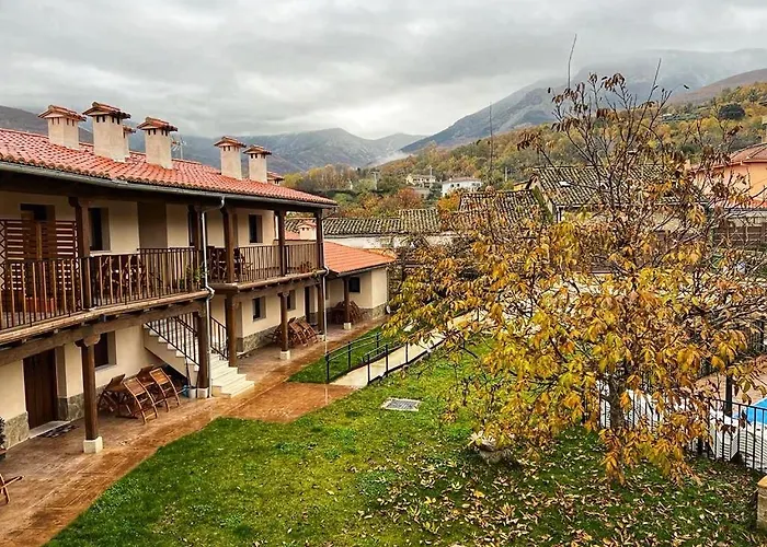 Dona Jimena Del Ambroz 4 Estrellas Complejo Unico En El Centro Del Pueblo Апартаменты *