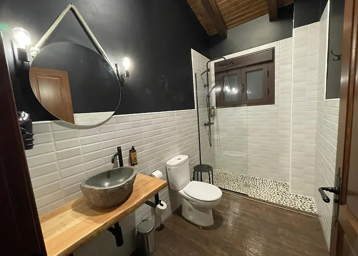 Dona Jimena Del Ambroz 4 Estrellas Complejo Unico En El Centro Del Pueblo Хервас